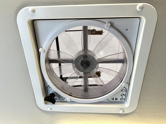 Toyota HIACE VAN 2020-07 18172-20