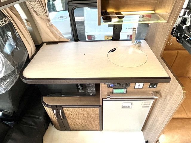 Toyota HIACE VAN 2020-07 18172-12