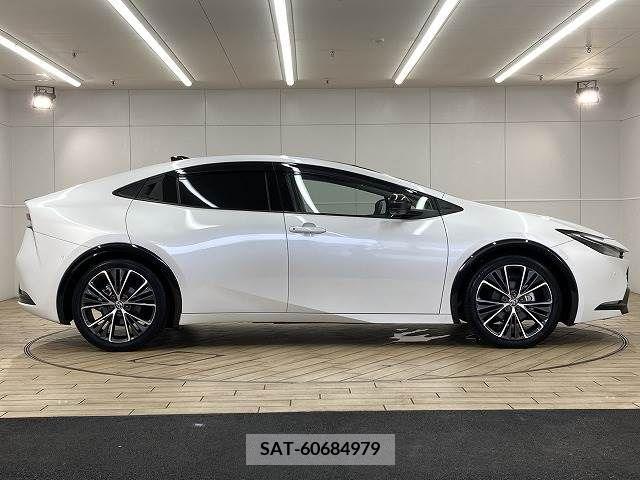 Toyota PRIUS 2023-03 345719-16