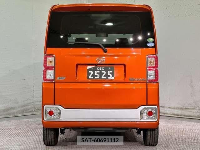 Daihatsu WAKE 2015-01 228765-9