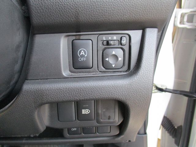 Nissan DAYZ 2017-10 193657-7