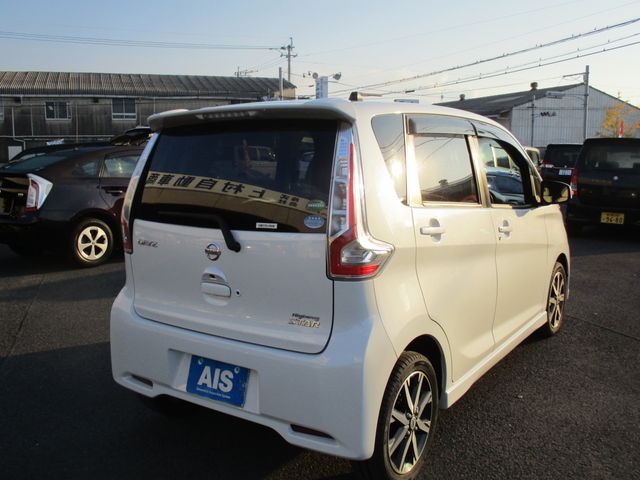 Nissan DAYZ 2017-10 193657-3