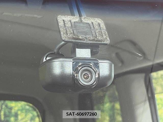 Daihatsu TANTO CUSTOM 2018-03 329735-6