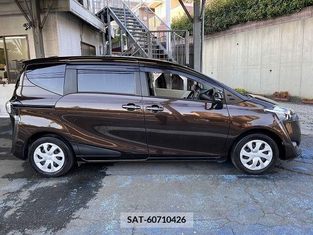 Toyota SIENTA 2017-09 329224-7
