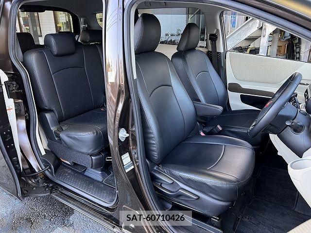 Toyota SIENTA 2017-09 329224-28