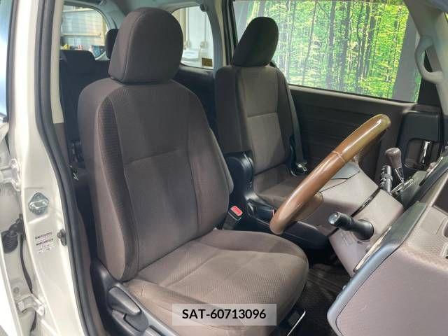 Toyota PORTE 2014-08 281647-8