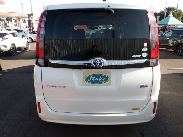 Toyota ESQUIRE 2015-11 15299-4
