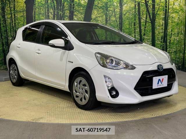 Toyota AQUA 2015-11 225436-16