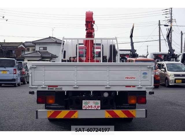 Isuzu FORWARD 2013-08 221621-3