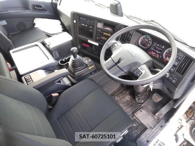 Isuzu GIGA 2022-10 206225-15