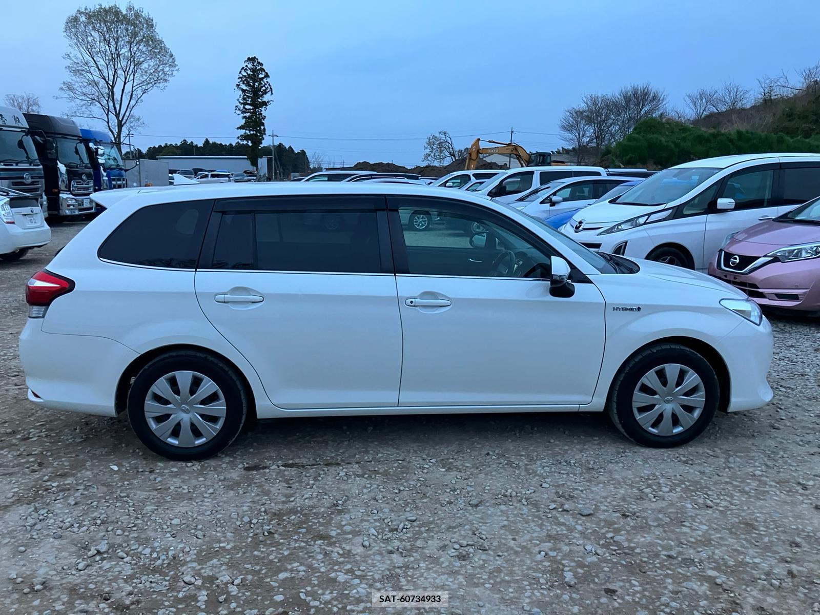 Toyota COROLLA FIELDER 2017-10 258276-6