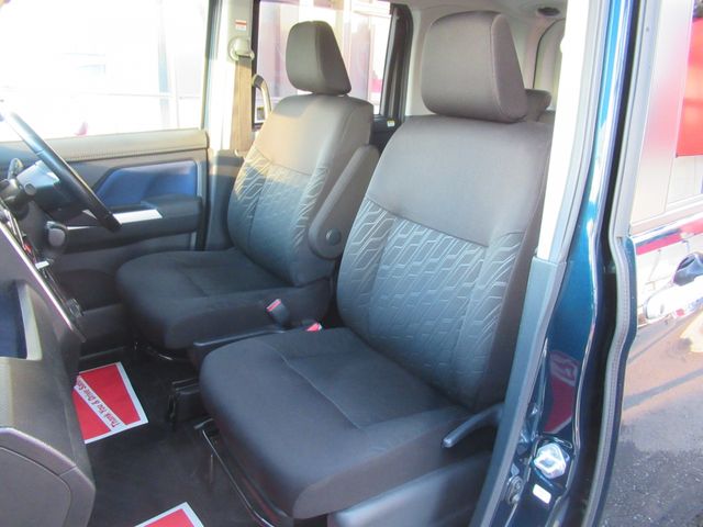 Toyota ROOMY 2019-11 27699-9