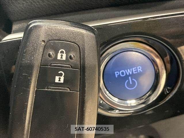 Toyota PRIUS 2017-09 366559-10
