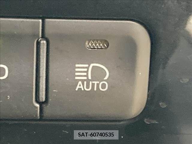 Toyota PRIUS 2017-09 366559-7
