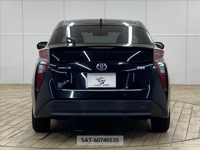 Toyota PRIUS 2017-09 366559-14