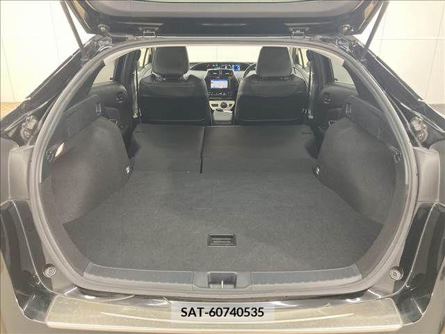 Toyota PRIUS 2017-09 366559-13