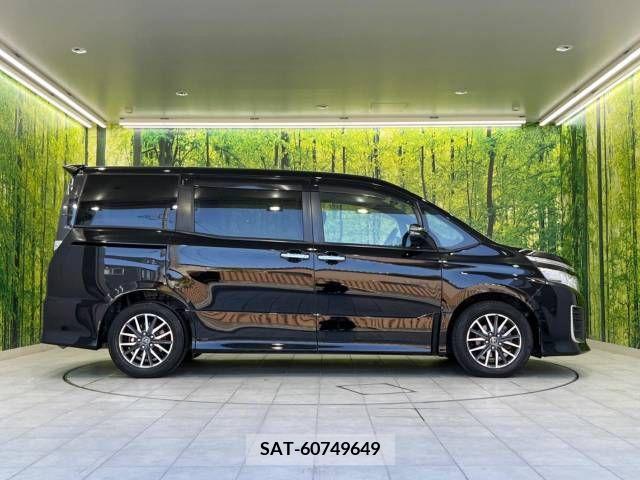 Toyota VOXY 2015-05 245207-19