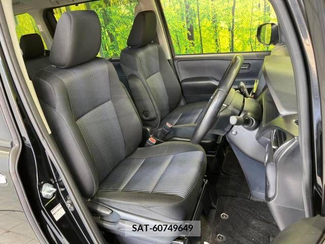 Toyota VOXY 2015-05 245207-6