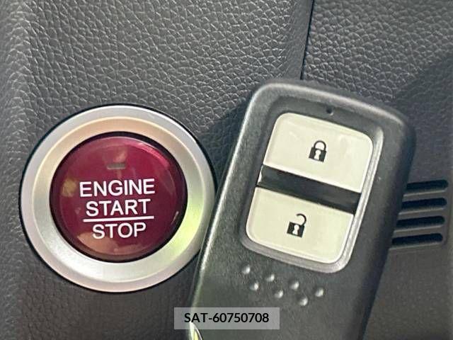Honda FIT 2013-11 377699-6