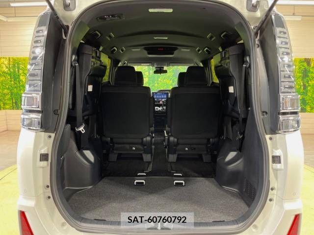 Toyota VOXY 2019-09 370317-11