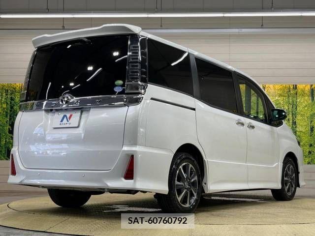 Toyota VOXY 2019-09 370317-18