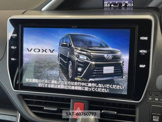 Toyota VOXY 2019-09 370317-5
