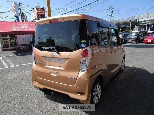 Nissan ROOX 2019-03 323899-2