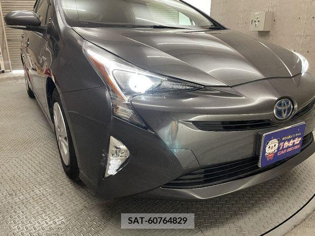 Toyota PRIUS 2017-11 326505-8