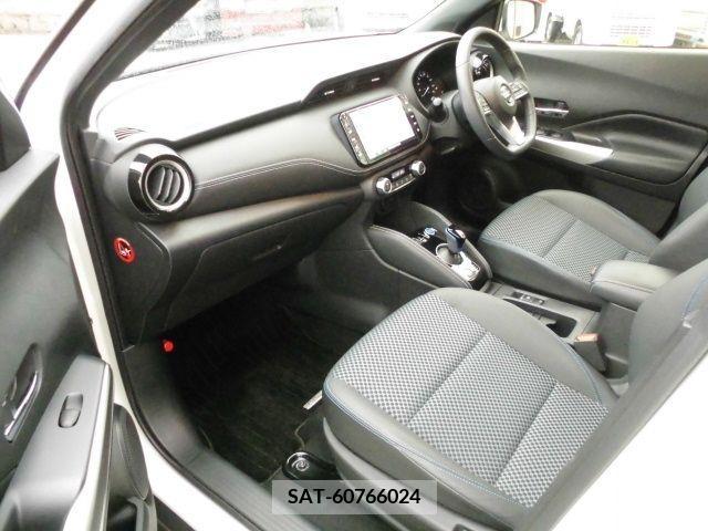 Nissan KICKS 2021-08 362296-9