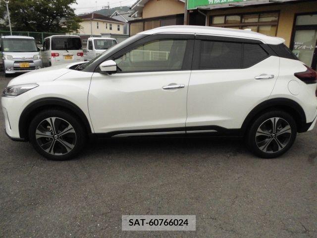 Nissan KICKS 2021-08 362296-7