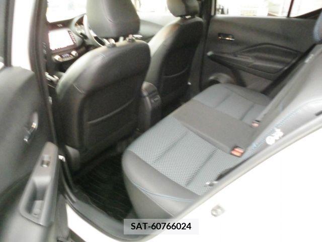 Nissan KICKS 2021-08 362296-14