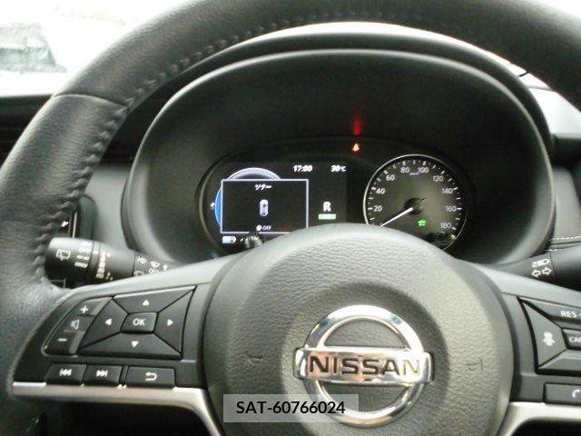Nissan KICKS 2021-08 362296-12