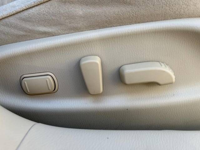 Nissan FUGA 2015-02 9177-4