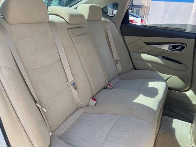 Nissan FUGA 2015-02 9177-10