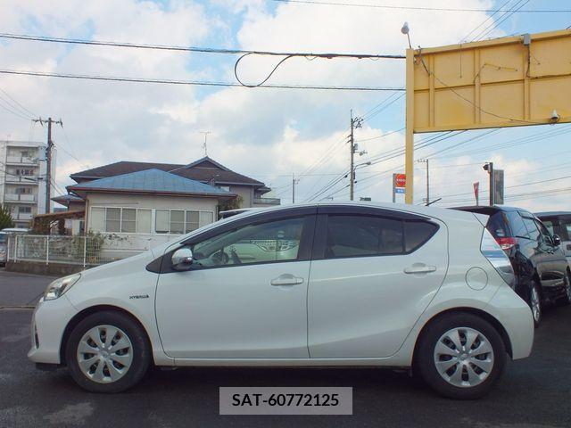 Toyota AQUA 2013-03 206474-4