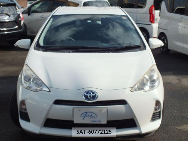 Toyota AQUA 2013-03 206474-2
