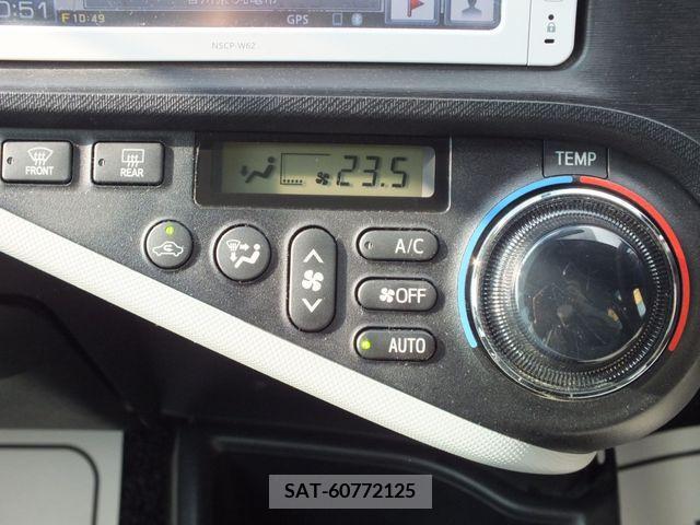 Toyota AQUA 2013-03 206474-19