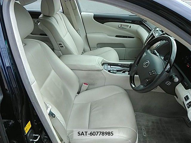 Lexus LS 2010-05 275406-9