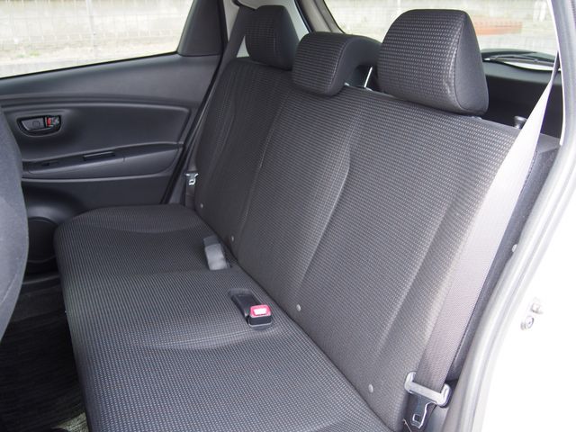 Toyota VITZ 2014-11 2336-7