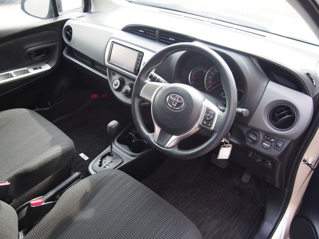 Toyota VITZ 2014-11 2336-3