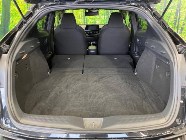 Toyota C-HR 2019-02 181748-11