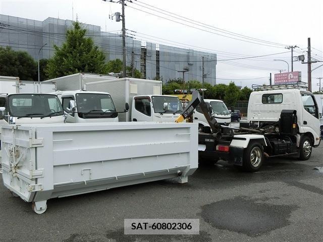 Hino DUTRO 2014-10 386053-11