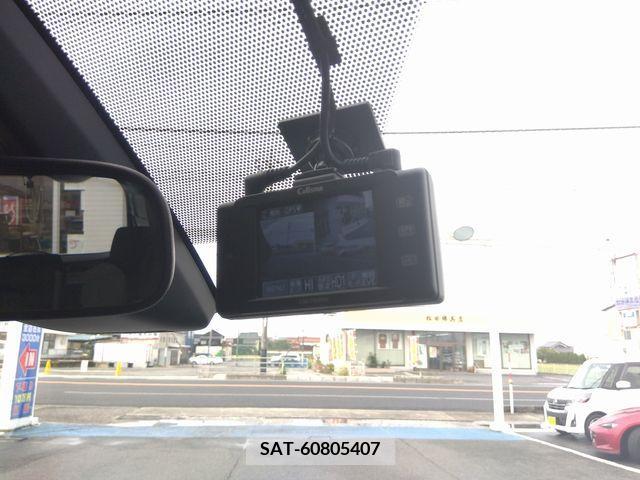 Toyota VOXY 2017-08 203429-13