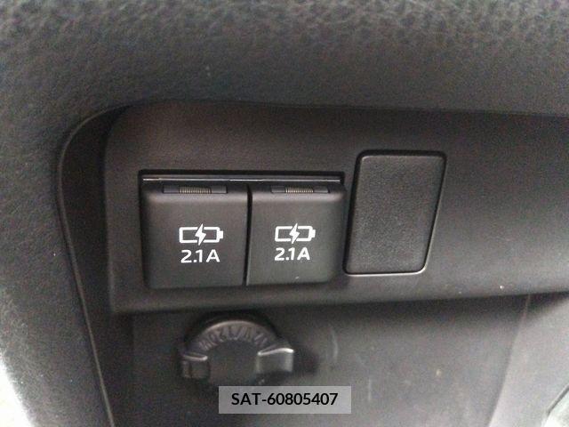 Toyota VOXY 2017-08 203429-14