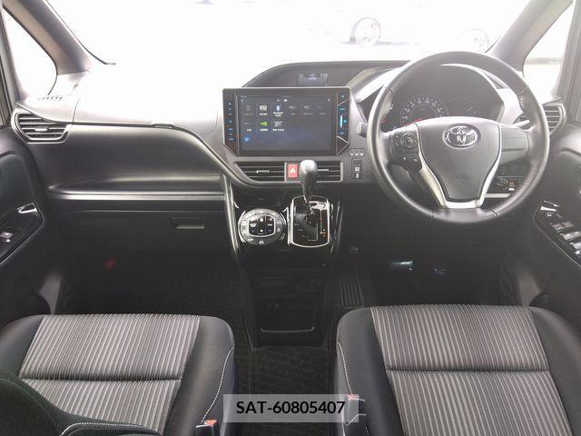 Toyota VOXY 2017-08 203429-2