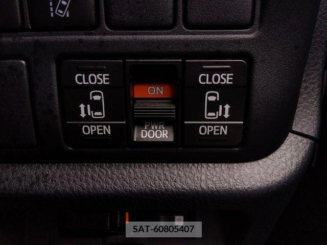 Toyota VOXY 2017-08 203429-11