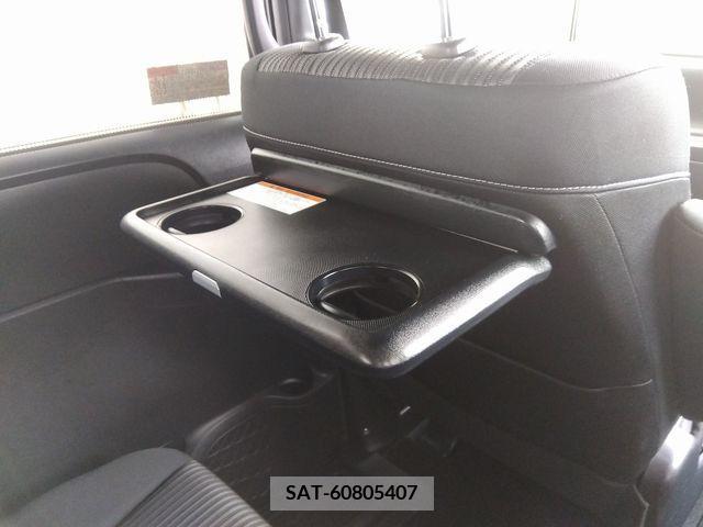 Toyota VOXY 2017-08 203429-24
