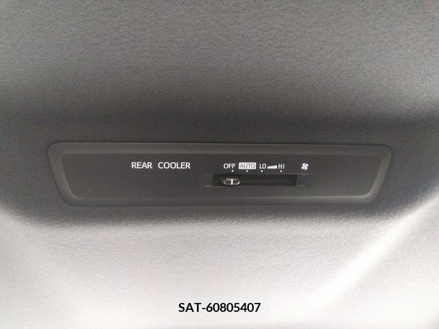 Toyota VOXY 2017-08 203429-25