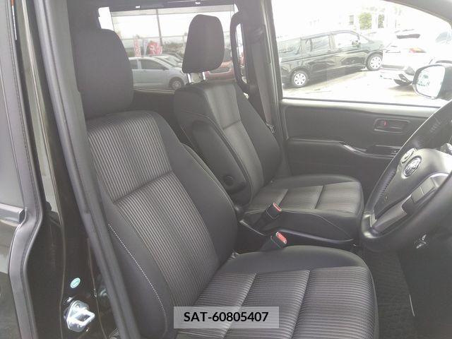 Toyota VOXY 2017-08 203429-18