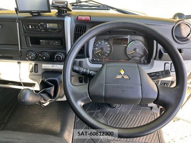 Mitsubishi CANTER 2017-04 214081-1